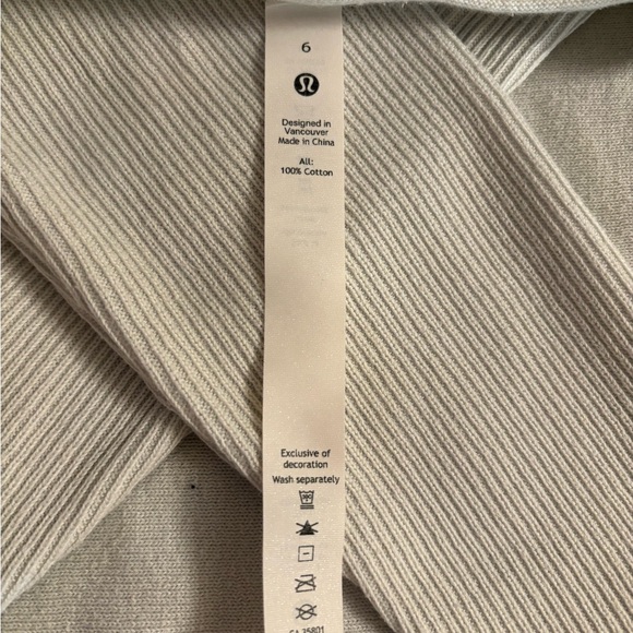 Light weight light green/mint sweater Lululemon size 6 - Picture 2 of 6